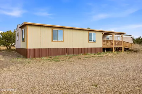 690 Stanford Dr, Concho, AZ 85924