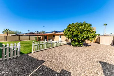 Exterior - 2813 E Cortez St, Phoenix, AZ 85028 photo 7 of 7