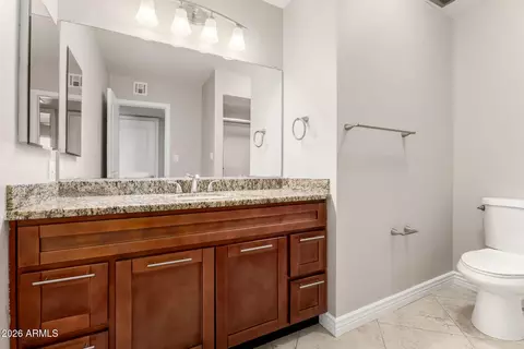 Bath - 2813 E Cortez St, Phoenix, AZ 85028 photo 3 of 4