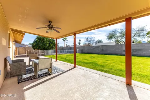 Exterior - 2813 E Cortez St, Phoenix, AZ 85028 photo 4 of 7
