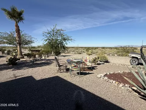 Exterior - 318 E Lancaster Ct, Florence, AZ 85132 photo 6 of 6