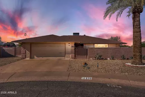 10810 W Sarabande Cir, Sun City, AZ 85351