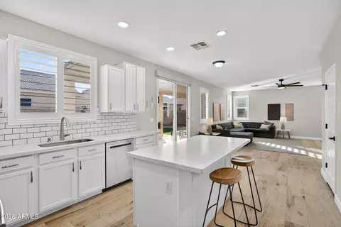 Kitchen - 2845 E Michelle Way, Gilbert, AZ 85234 photo 5 of 6