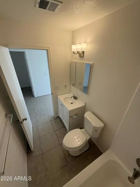 Bath - 2560 S Yavapai Rd, Apache Junction, AZ 85119 photo 1 of 4
