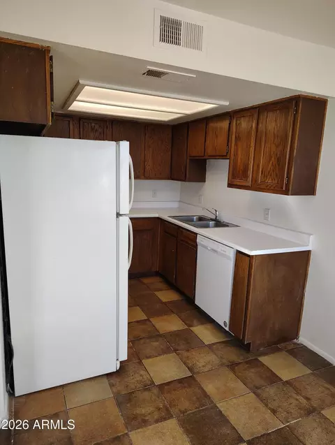 Kitchen - 2560 S Yavapai Rd, Apache Junction, AZ 85119 photo 2 of 2