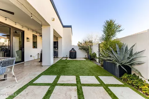 Exterior - 3132 E Cheryl Dr, Phoenix, AZ 85028 photo 3 of 11