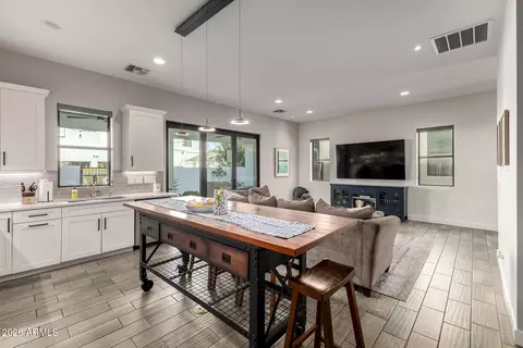 Kitchen - 3132 E Cheryl Dr, Phoenix, AZ 85028 photo 3 of 4
