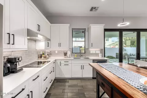 Kitchen - 3132 E Cheryl Dr, Phoenix, AZ 85028 photo 4 of 4