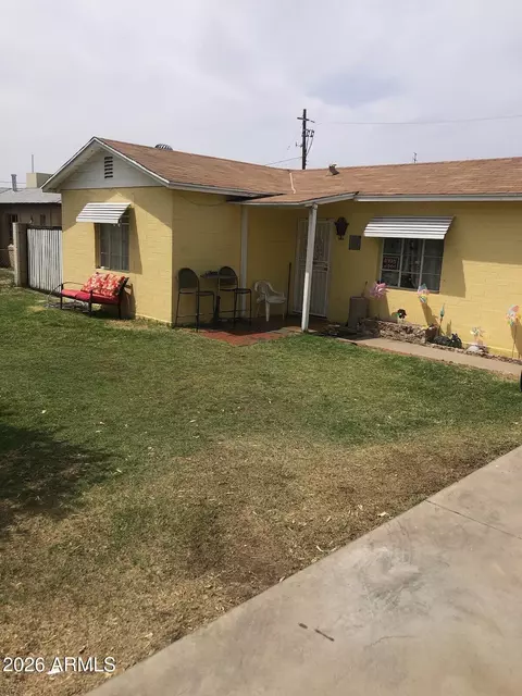 18 E Valencia Dr, Phoenix, AZ 85042