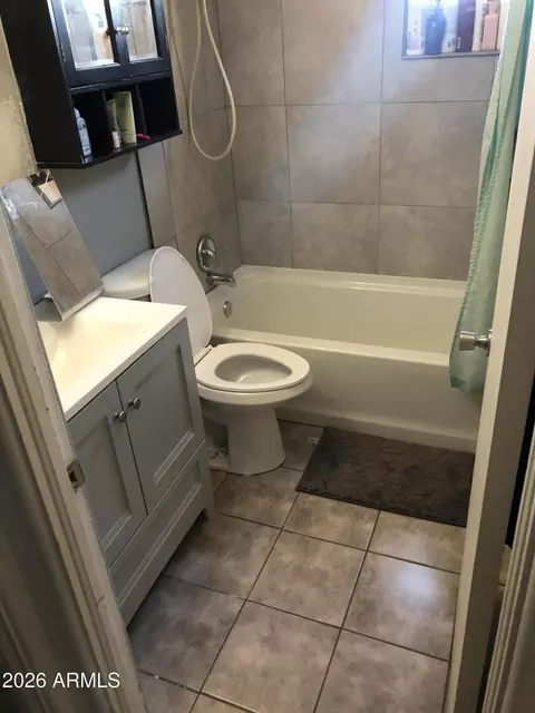 18 E Valencia Dr, Phoenix, AZ 85042 photo 5