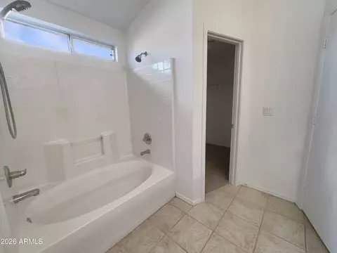 Bath - 2023 E Wagoner Rd, Phoenix, AZ 85022 photo 4 of 4