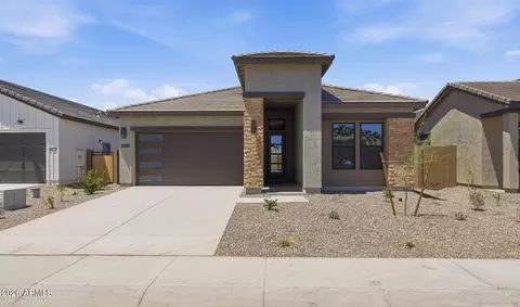 42088 N Tiger Way, San Tan Valley, AZ 85140