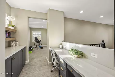 Entry Way - 3980 E Navigator Ln, Phoenix, AZ 85050 photo 2 of 2
