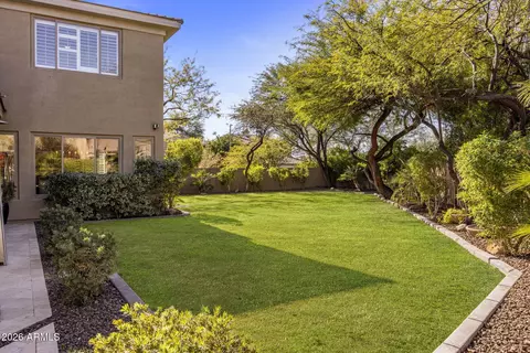 Exterior - 3980 E Navigator Ln, Phoenix, AZ 85050 photo 7 of 9