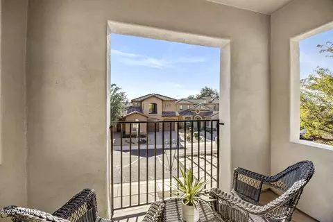 Exterior - 3980 E Navigator Ln, Phoenix, AZ 85050 photo 3 of 9