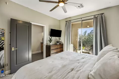 Bedroom - 3980 E Navigator Ln, Phoenix, AZ 85050 photo 5 of 6