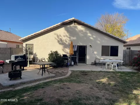 Exterior - 329 N Abalone Dr, Gilbert, AZ 85233 photo 3 of 5