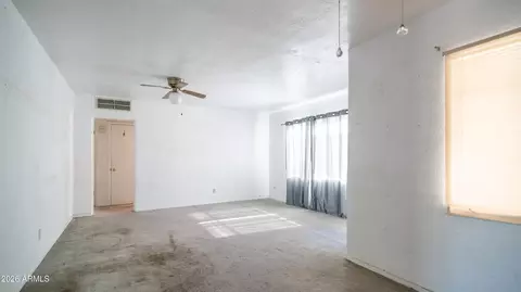 Living - 42 W Dunlap Ave, Phoenix, AZ 85021 photo 1 of 2