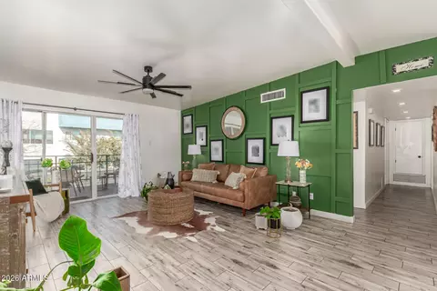 4615 N 22nd St #204, Phoenix, AZ 85016