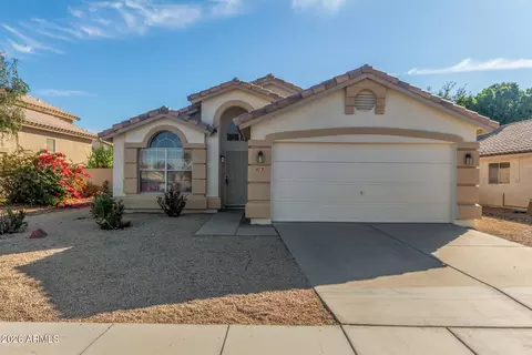 873 E Constitution Dr, Chandler, AZ 85225