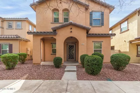 883 S Pheasant Dr, Gilbert, AZ 85296