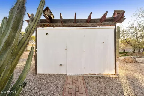 Exterior - 2053 N Meridian Rd, Apache Junction, AZ 85120 photo 10 of 17