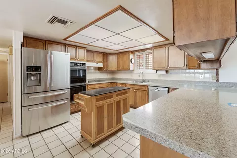 Kitchen - 2053 N Meridian Rd, Apache Junction, AZ 85120 photo 1 of 6