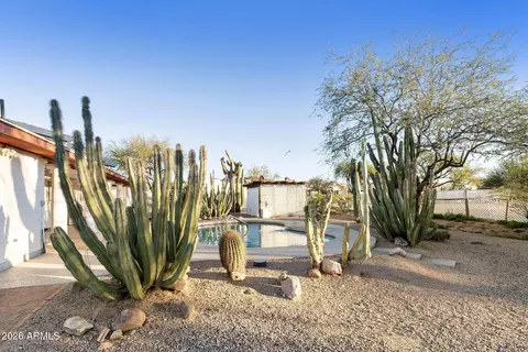 Exterior - 2053 N Meridian Rd, Apache Junction, AZ 85120 photo 16 of 17