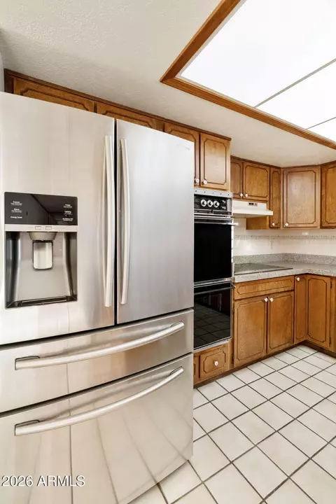 Kitchen - 2053 N Meridian Rd, Apache Junction, AZ 85120 photo 5 of 6