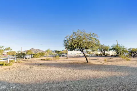 Exterior - 2053 N Meridian Rd, Apache Junction, AZ 85120 photo 7 of 17