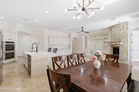 Dining - 2007 W Blaylock Dr, Phoenix, AZ 85085 photo 2 of 2