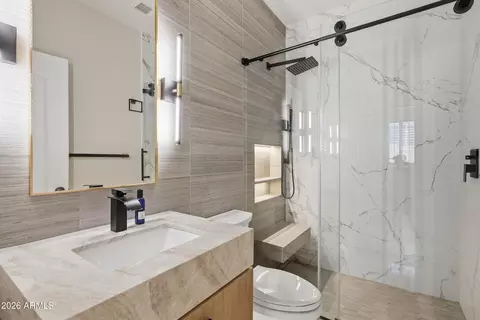 Bath - 2007 W Blaylock Dr, Phoenix, AZ 85085 photo 1 of 6