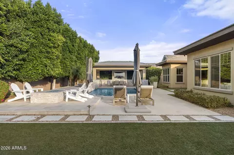 Exterior - 2052 E Crescent Way, Gilbert, AZ 85298 photo 5 of 15