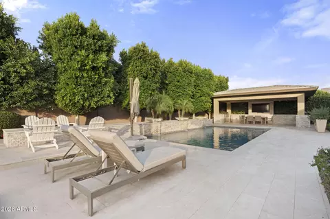Exterior - 2052 E Crescent Way, Gilbert, AZ 85298 photo 8 of 15