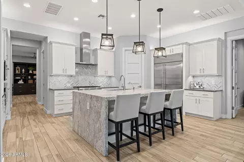 Kitchen - 2052 E Crescent Way, Gilbert, AZ 85298 photo 4 of 5