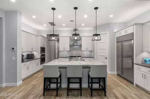Kitchen - 2052 E Crescent Way, Gilbert, AZ 85298 photo 2 of 5