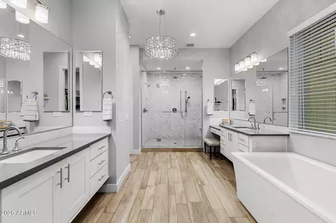 Bath - 2052 E Crescent Way, Gilbert, AZ 85298 photo 3 of 10