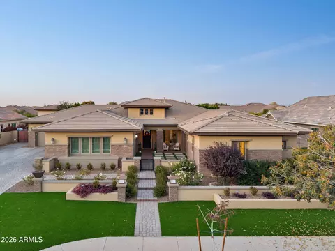 2052 E Crescent Way, Gilbert, AZ 85298