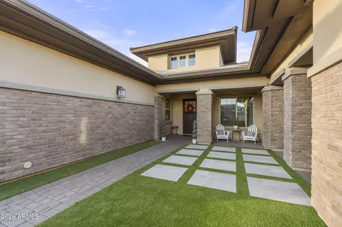 Exterior - 2052 E Crescent Way, Gilbert, AZ 85298 photo 2 of 15