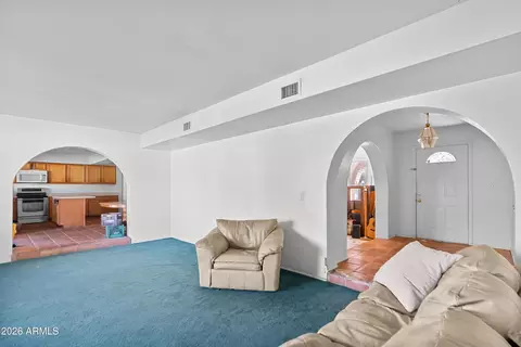 2816 E Vista Dr, Phoenix, AZ 85032 photo 9