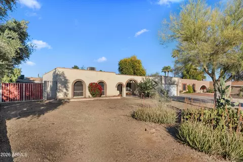 2816 E Vista Dr, Phoenix, AZ 85032