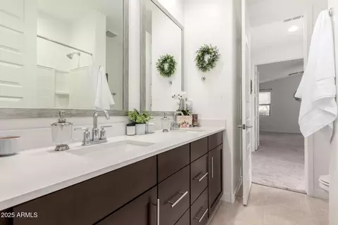 Entry Way - 9525 E Tesla Ave, Mesa, AZ 85212 photo 4 of 4
