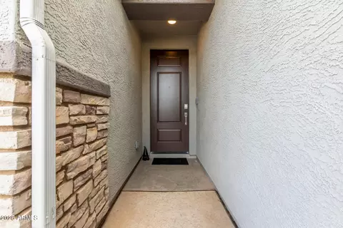 Entry Way - 9525 E Tesla Ave, Mesa, AZ 85212 photo 1 of 4