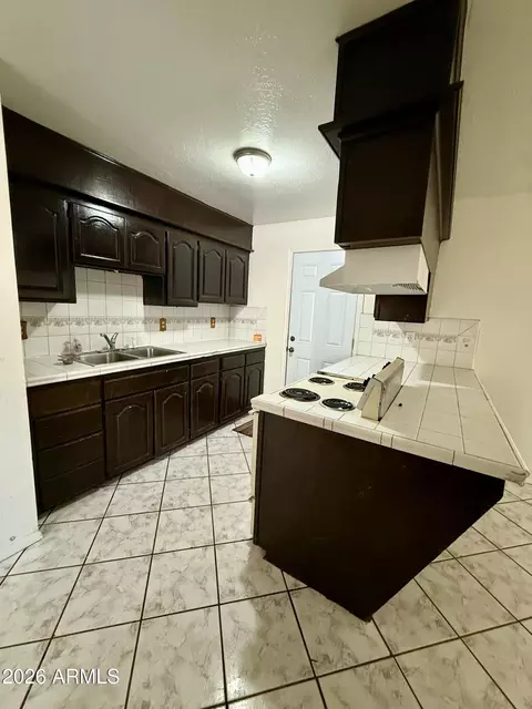 Kitchen - 29 Euclid Ave, Phoenix, AZ 85042 photo 2 of 3