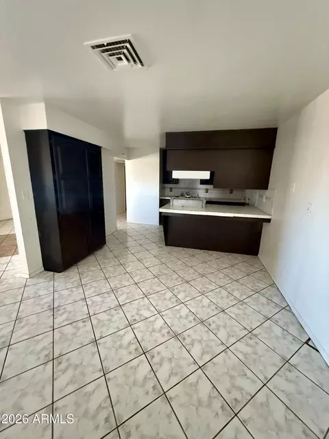 Kitchen - 29 Euclid Ave, Phoenix, AZ 85042 photo 3 of 3