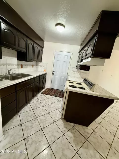Kitchen - 29 Euclid Ave, Phoenix, AZ 85042 photo 1 of 3
