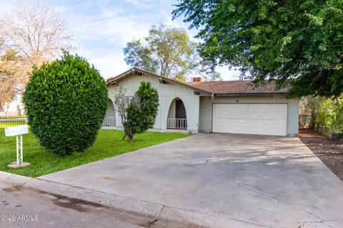 7827 N 61st Ave, Glendale, AZ 85301