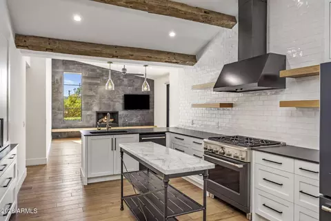 Kitchen - 3727 E Clarendon Ave, Phoenix, AZ 85018 photo 3 of 3