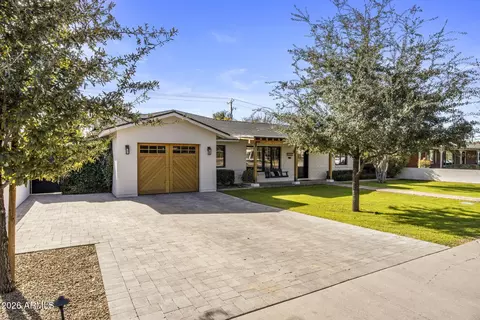 Exterior - 3727 E Clarendon Ave, Phoenix, AZ 85018 photo 5 of 5