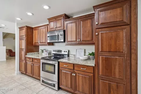 Kitchen - 4317 E Glenrosa Ave, Phoenix, AZ 85018 photo 2 of 2